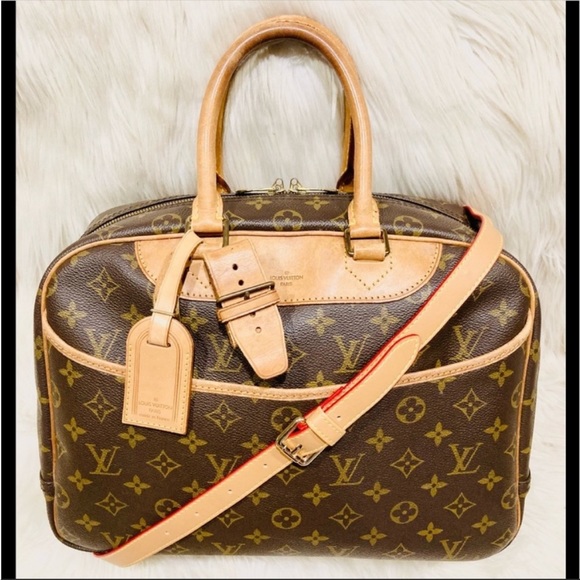 Louis Vuitton Handbags - GREAT CONDITION! Authentic Louis Vuitton Deauville Handbag Shoulder Bag Tote